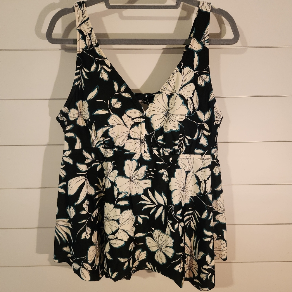 Women's Size 20 Swimsuit Top